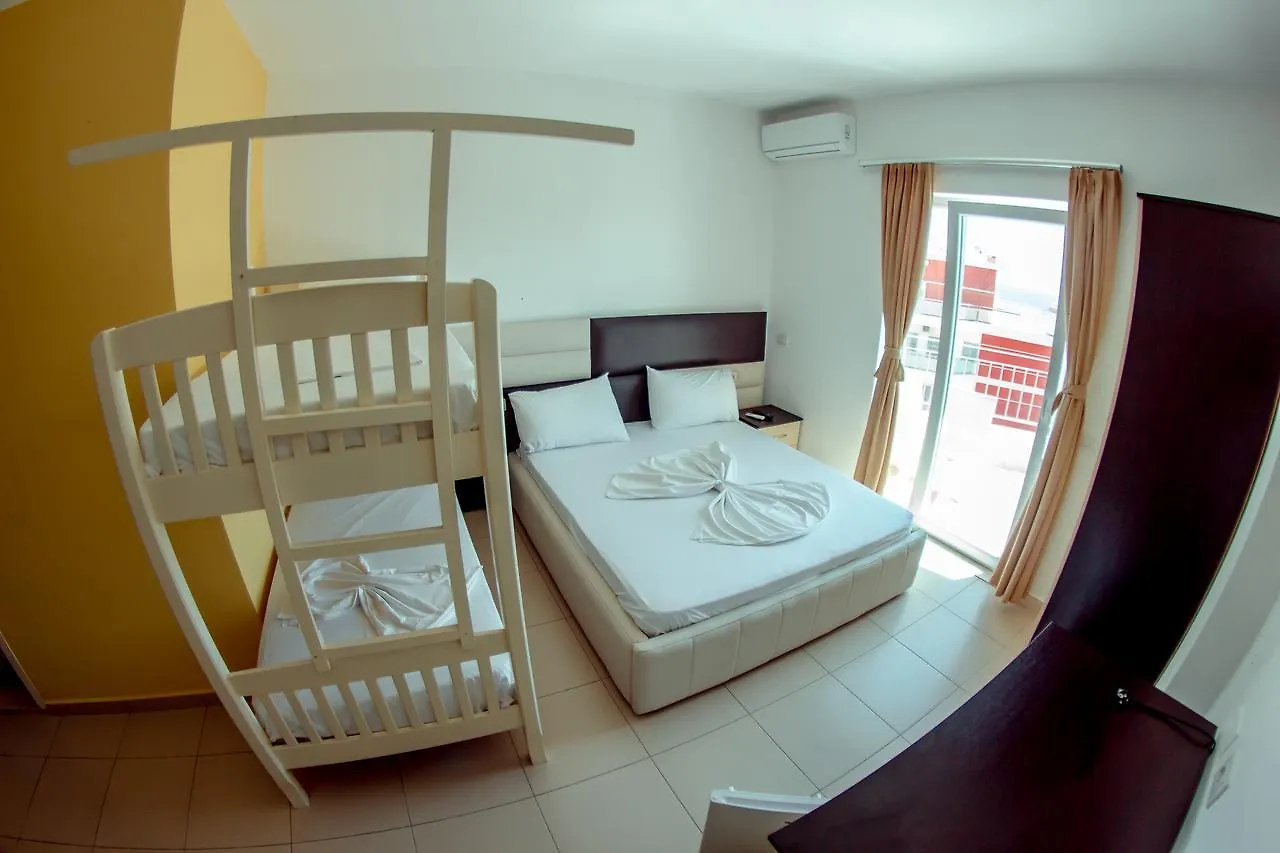 Kompleksi Muja Hotel Velipoje 4*,  Albania
